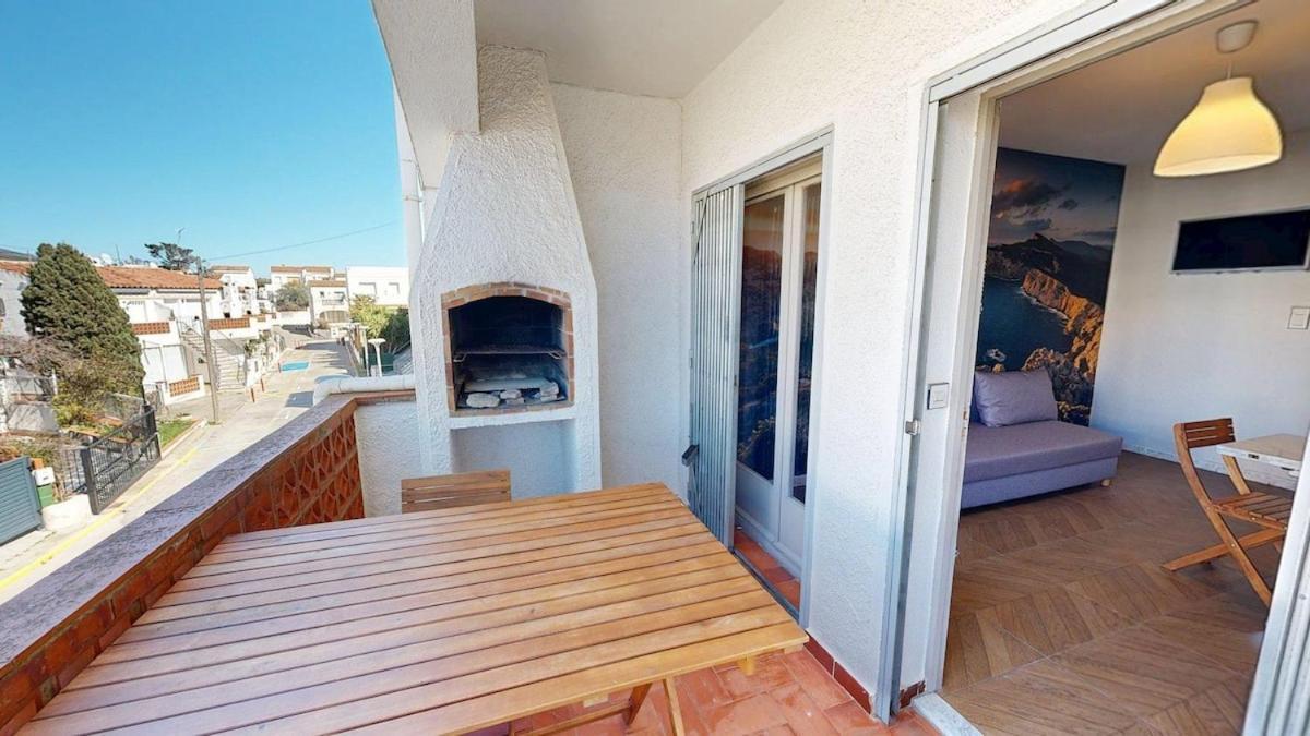 Hébergement de vacances Maison Dans Piscine