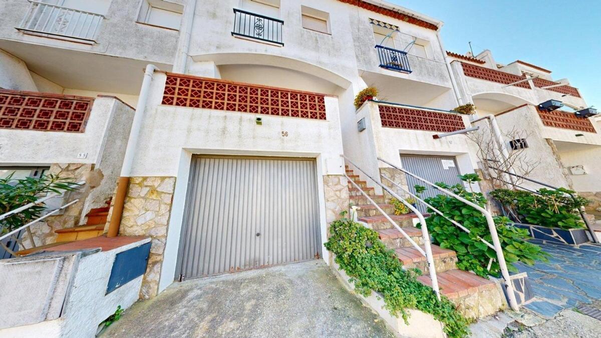 Hébergement de vacances Maison Dans Piscine